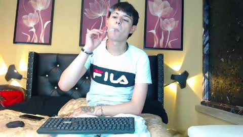 luckk_ online show from 05/05/26, 04:53