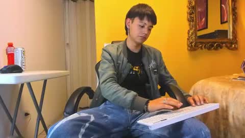 Snapshot of luckk_ chatting on 06/25/26, 04:56 luckk_ online show from 06/25/26, 04:56