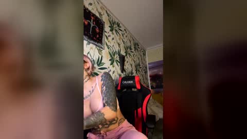 lucky_denizz online show from 12/18/25, 11:05