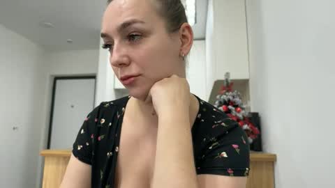 lucky_foryou_baby online show from 01/14/26, 08:53