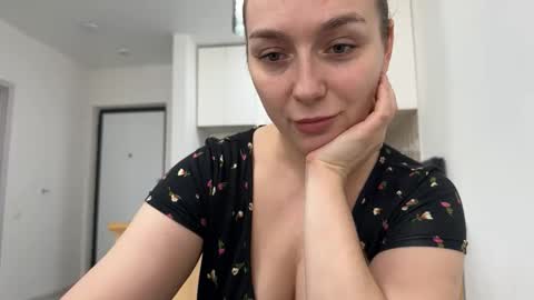 lucky_foryou_baby online show from 02/05/26, 09:03