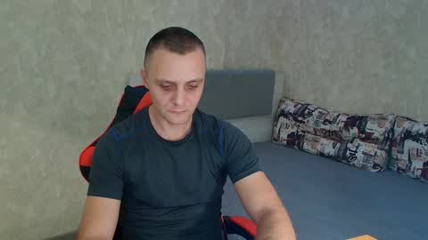 Ethan online show from 01/01/25, 09:31