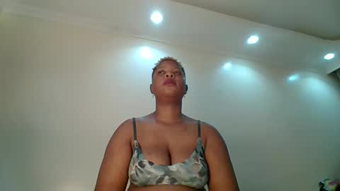 Snapshot of lucky_joy chatting on 04/05/26, 06:43 Lucky joy online show from 04/05/26, 06:43