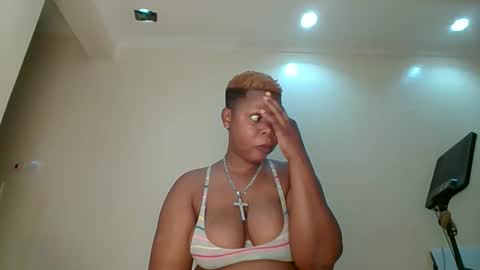 Snapshot of lucky_joy chatting on 04/09/26, 12:43 Lucky joy online show from 04/09/26, 12:43