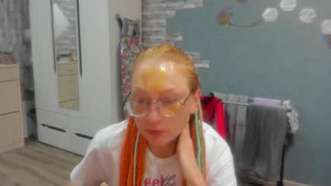 lucky_licky20 online show from 10/22/25, 01:28