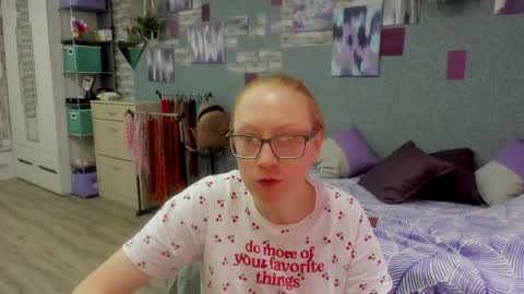 lucky_licky20 online show from 04/21/26, 02:51