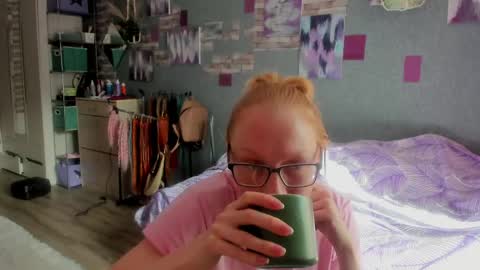 lucky_licky20 online show from 05/15/26, 02:18