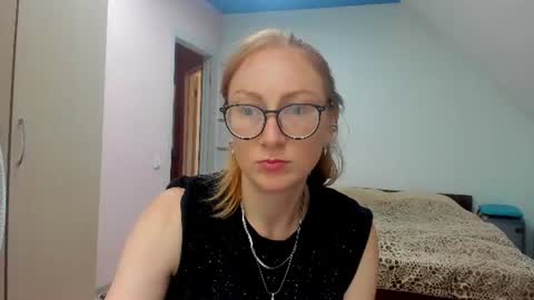 lucky_licky20 online show from 07/11/26, 04:59