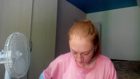 lucky_licky20 online show from 07/12/26, 02:24