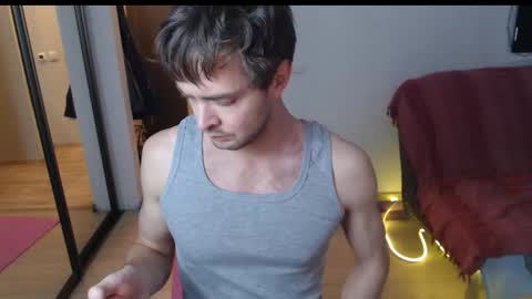 Snapshot of lucky_swimmer chatting on 12/02/25, 04:40 Iron Jhon online show from 12/02/25, 04:40