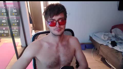 Snapshot of lucky_swimmer chatting on 12/04/25, 06:27 Iron Jhon online show from 12/04/25, 06:27