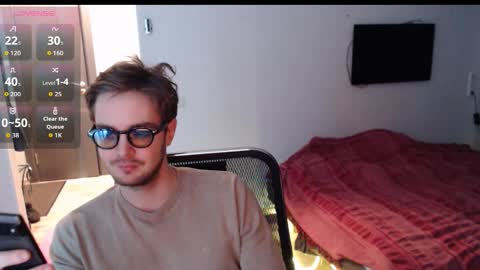 Snapshot of lucky_swimmer chatting on 12/05/25, 04:03 Iron Jhon online show from 12/05/25, 04:03