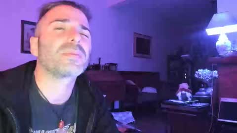 Snapshot of luckydrakex chatting on 12/18/24, 02:32 Lucky online show from 12/18/24, 02:32