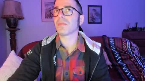 Snapshot of luckydrakex chatting on 12/28/24, 09:08 Lucky online show from 12/28/24, 09:08