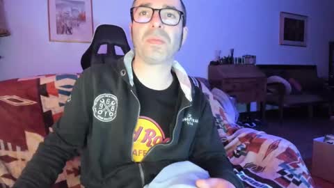 Snapshot of luckydrakex chatting on 12/31/24, 12:11 Lucky online show from 12/31/24, 12:11