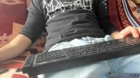 Snapshot of luckydrakex chatting on 01/05/25, 11:37 Lucky online show from 01/05/25, 11:37