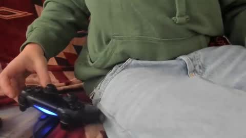 Snapshot of luckydrakex chatting on 01/06/25, 12:35 Lucky online show from 01/06/25, 12:35