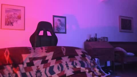 Snapshot of luckydrakex chatting on 01/10/25, 11:08 Lucky online show from 01/10/25, 11:08