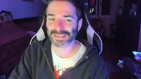 Snapshot of luckydrakex chatting on 01/20/25, 09:11 Lucky online show from 01/20/25, 09:11