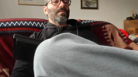 Snapshot of luckydrakex chatting on 02/04/25, 04:29 Lucky online show from 02/04/25, 04:29