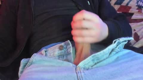 Snapshot of luckydrakex chatting on 02/17/25, 11:53 Lucky online show from 02/17/25, 11:53