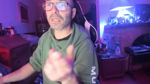 Snapshot of luckydrakex chatting on 02/26/25, 08:00 Lucky online show from 02/26/25, 08:00