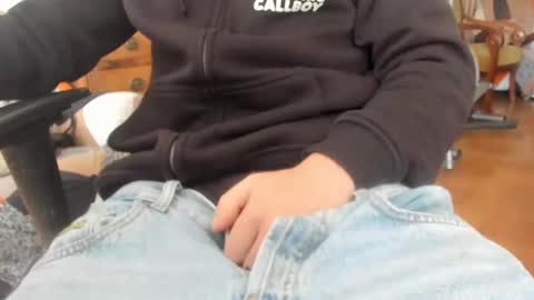 Snapshot of luckydrakex chatting on 03/01/25, 09:40 Lucky online show from 03/01/25, 09:40