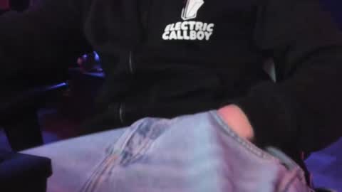 Snapshot of luckydrakex chatting on 03/01/25, 06:00 Lucky online show from 03/01/25, 06:00