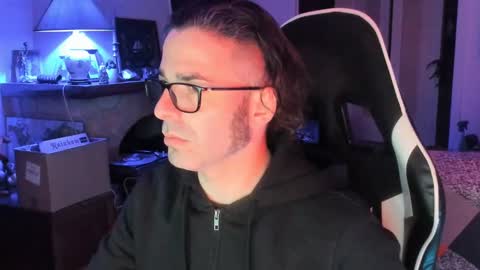 Snapshot of luckydrakex chatting on 03/01/25, 09:04 Lucky online show from 03/01/25, 09:04