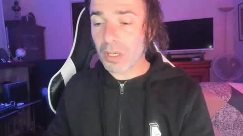 Snapshot of luckydrakex chatting on 03/02/25, 10:38 Lucky online show from 03/02/25, 10:38