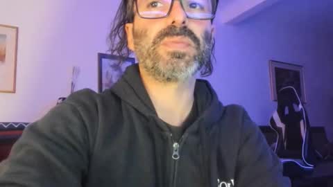 Snapshot of luckydrakex chatting on 10/03/25, 06:38 Lucky online show from 10/03/25, 06:38