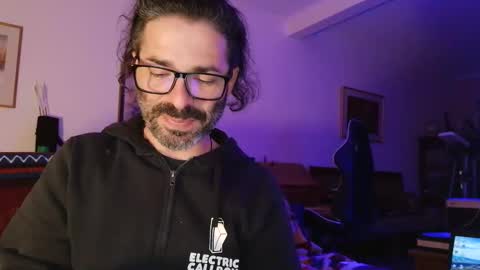 Snapshot of luckydrakex chatting on 10/10/25, 06:40 Lucky online show from 10/10/25, 06:40