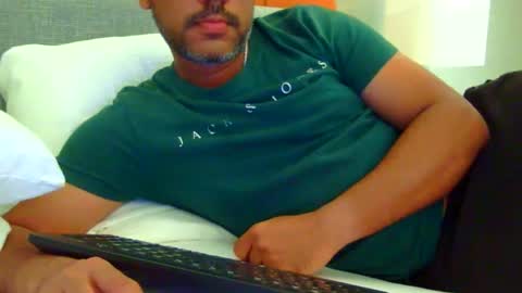 Snapshot of luckyfinalone chatting on 10/05/25, 09:18 luckyfinalone online show from 10/05/25, 09:18