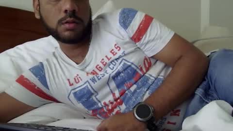 Snapshot of luckyfinalone chatting on 10/19/25, 02:29 luckyfinalone online show from 10/19/25, 02:29