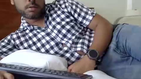 luckyfinalone online show from 11/28/25, 06:10