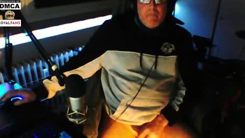 Snapshot of luckyfreak1 chatting on 01/16/25, 09:08 call me Stefan online show from 01/16/25, 09:08