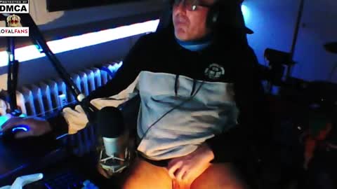 Snapshot of luckyfreak1 chatting on 01/17/25, 03:12 call me Stefan online show from 01/17/25, 03:12