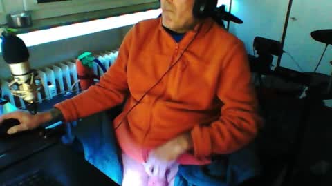 Snapshot of luckyfreak1 chatting on 03/07/26, 07:27 call me Stefan online show from 03/07/26, 07:27