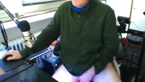 Snapshot of luckyfreak1 chatting on 04/01/26, 01:41 call me Stefan online show from 04/01/26, 01:41