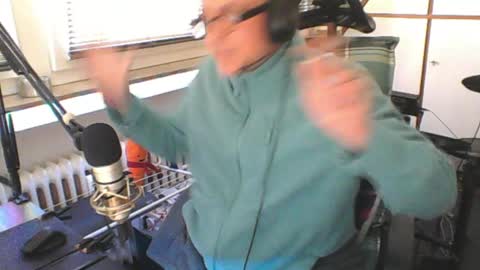 Snapshot of luckyfreak1 chatting on 04/03/26, 10:57 call me Stefan online show from 04/03/26, 10:57