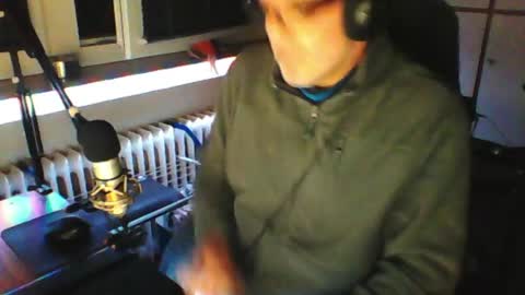 Snapshot of luckyfreak1 chatting on 04/18/26, 06:56 call me Stefan online show from 04/18/26, 06:56