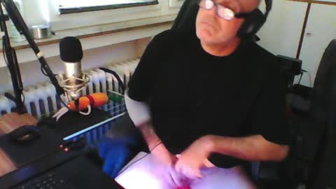 Snapshot of luckyfreak1 chatting on 05/24/26, 08:19 call me Stefan online show from 05/24/26, 08:19