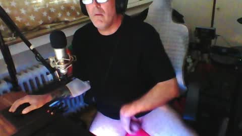 Snapshot of luckyfreak1 chatting on 07/13/26, 01:03 call me Stefan online show from 07/13/26, 01:03