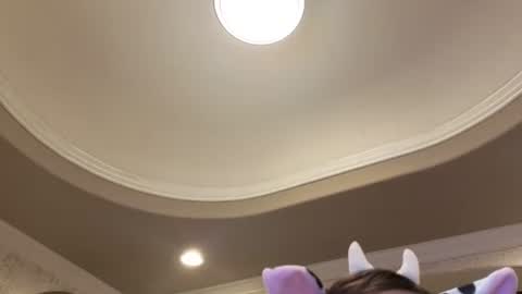 Snapshot of luckylee1992 chatting on 10/15/25, 06:02 luckylee1992 online show from 10/15/25, 06:02