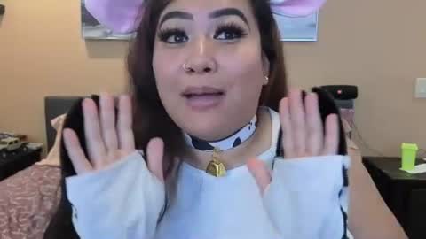 Snapshot of luckylee1992 chatting on 10/19/25, 05:08 luckylee1992 online show from 10/19/25, 05:08