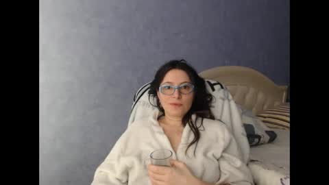 luckylinda23 online show from 02/10/25, 11:46