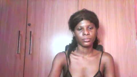Snapshot of luckymadequeen chatting on 07/13/26, 10:23 Gloria online show from 07/13/26, 10:23