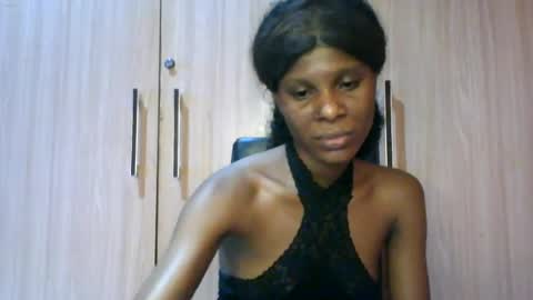 Snapshot of luckymadequeen chatting on 07/18/26, 11:41 Gloria online show from 07/18/26, 11:41