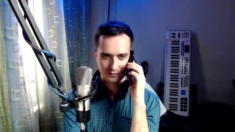 Snapshot of luckyman10000000 chatting on 10/28/25, 11:14 luckyman10000000 online show from 10/28/25, 11:14