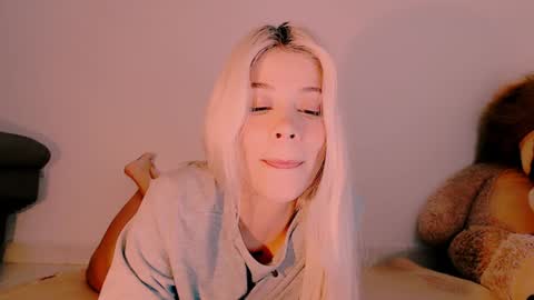 Snapshot of luckysapphire777 chatting on 02/02/25, 10:46 luckysapphire777 online show from 02/02/25, 10:46